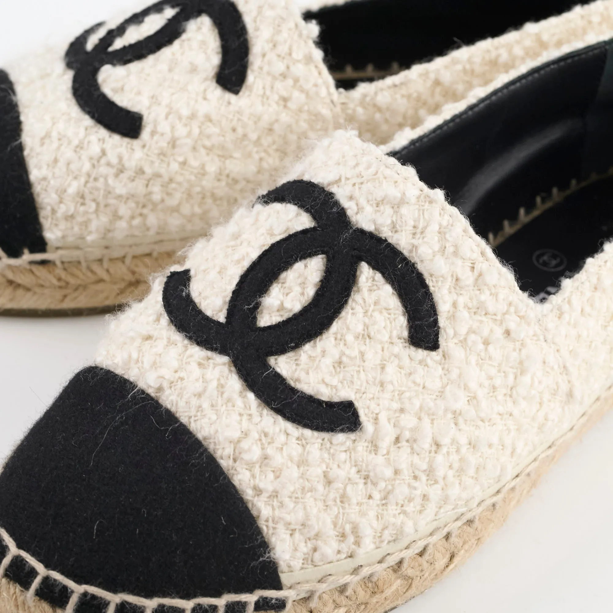 Chanel Espadrilles White/Black Size 40