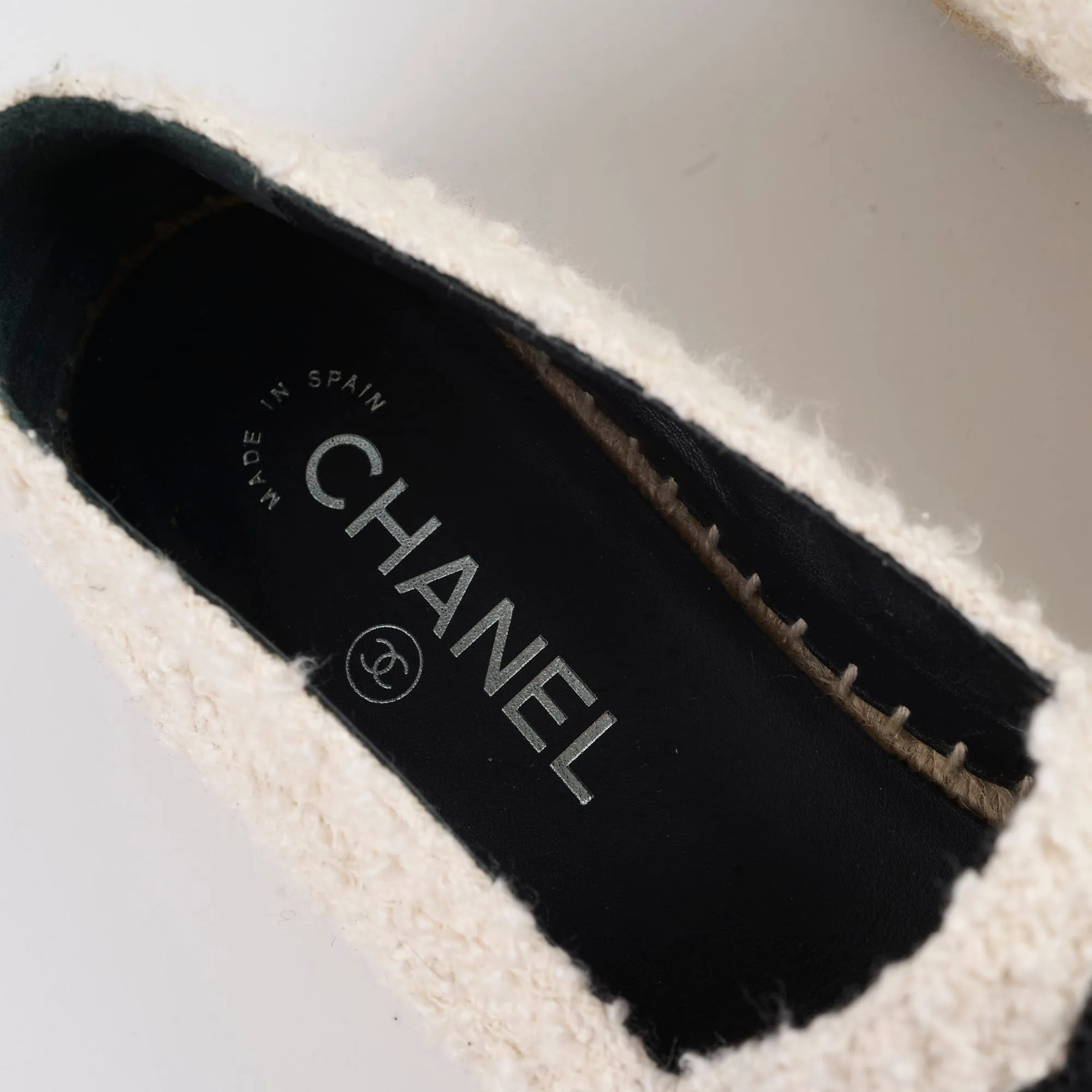 Chanel Espadrilles White/Black Size 40