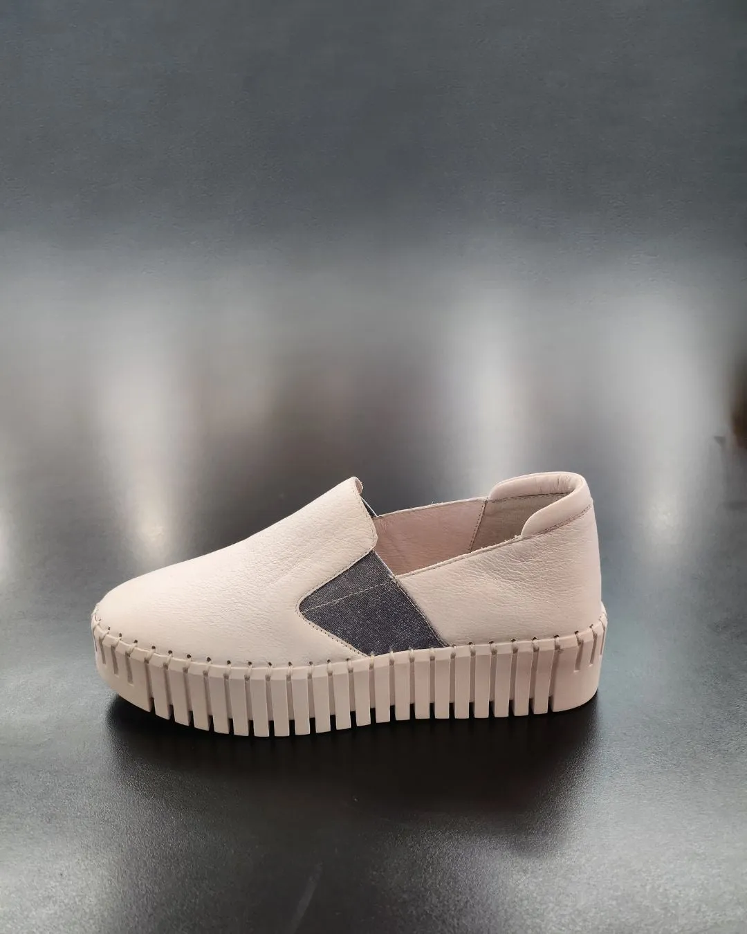 Django & juliette Becca Leather Sneaker - White/Denim