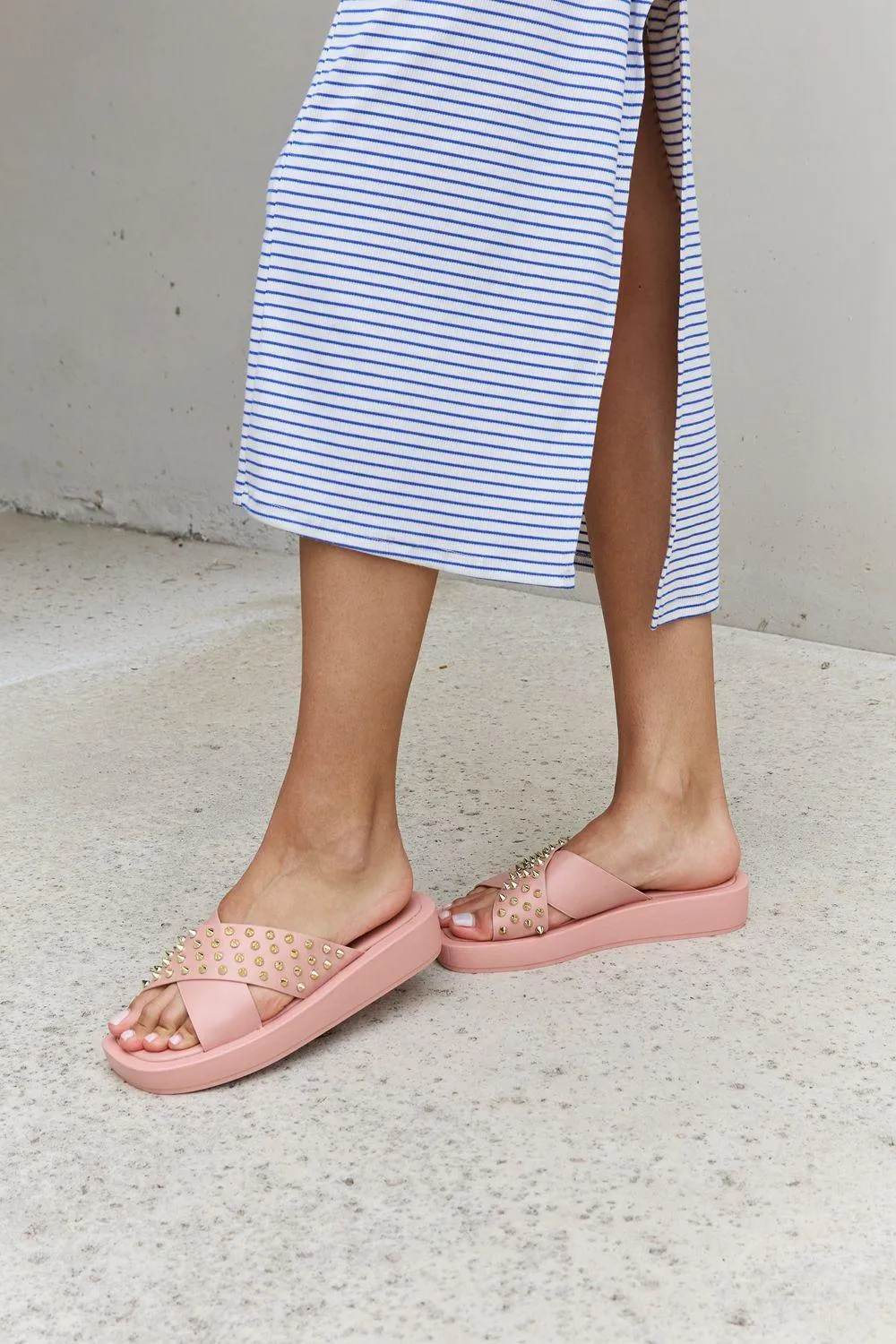 Forever Link Open Toe Studded Blush Cross Strap Sandals