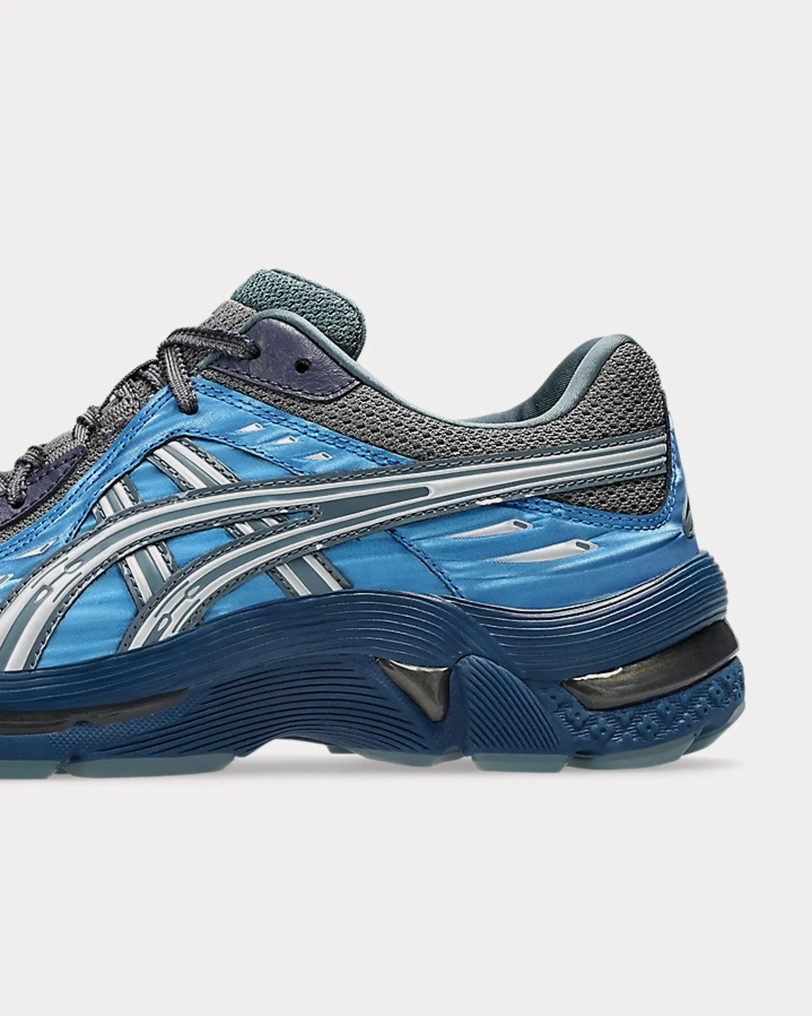 Gel-Flammae Blue / Ironclad Low Top Sneakers