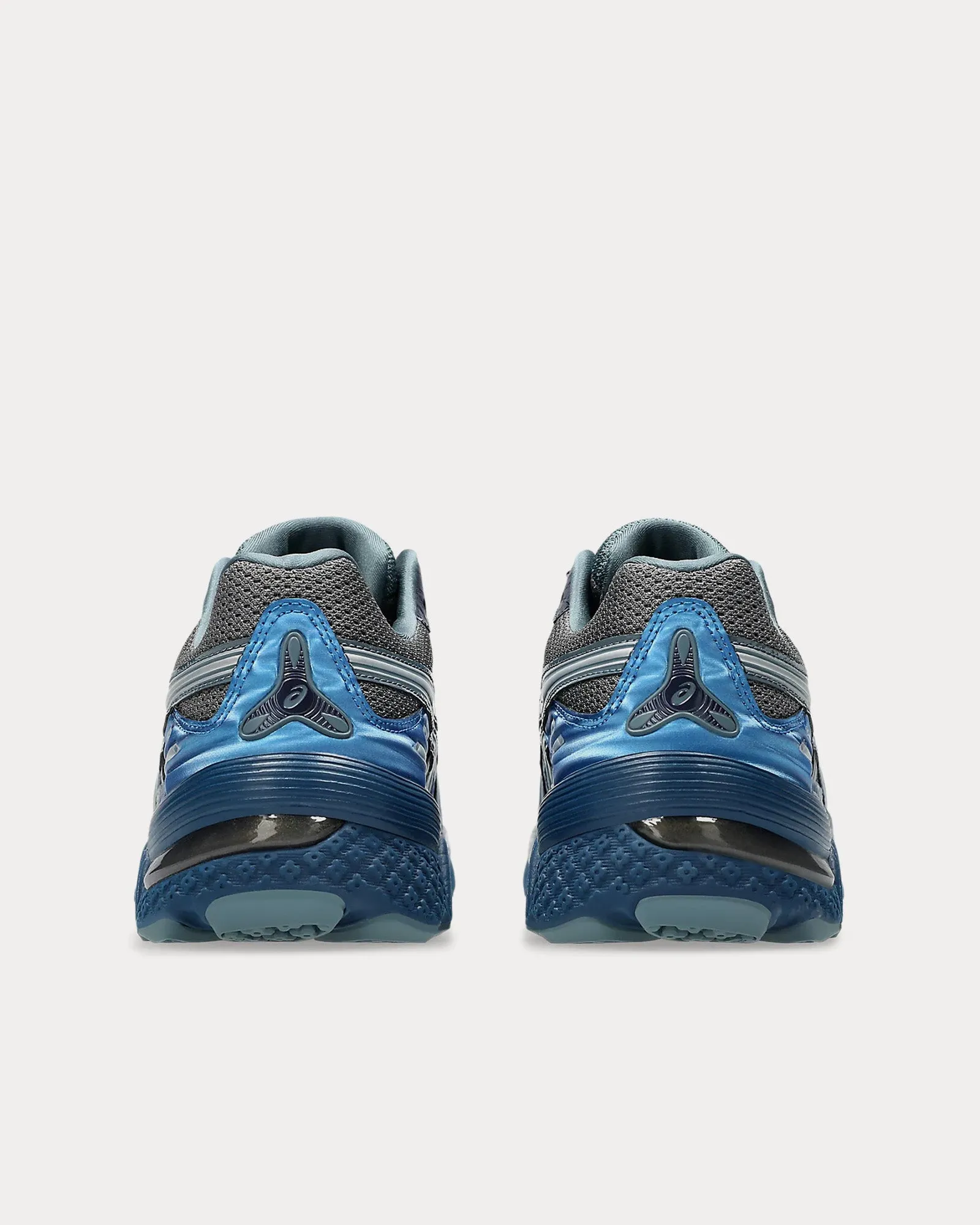 Gel-Flammae Blue / Ironclad Low Top Sneakers