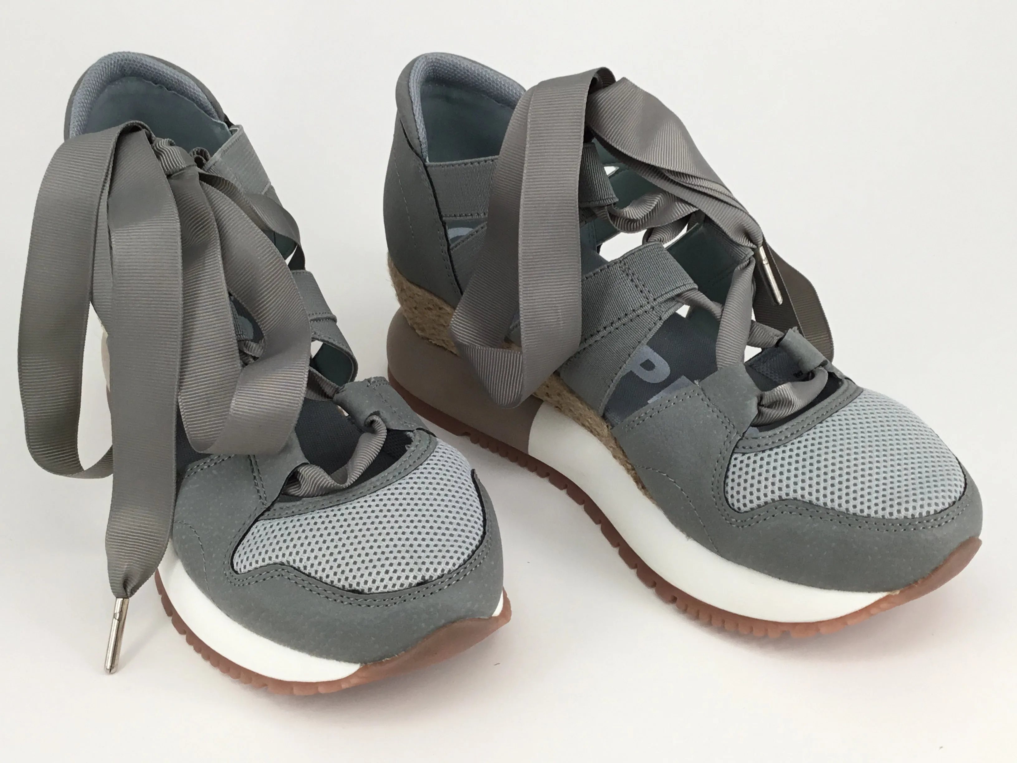 Gioseppo Lisserd available in 2 colours