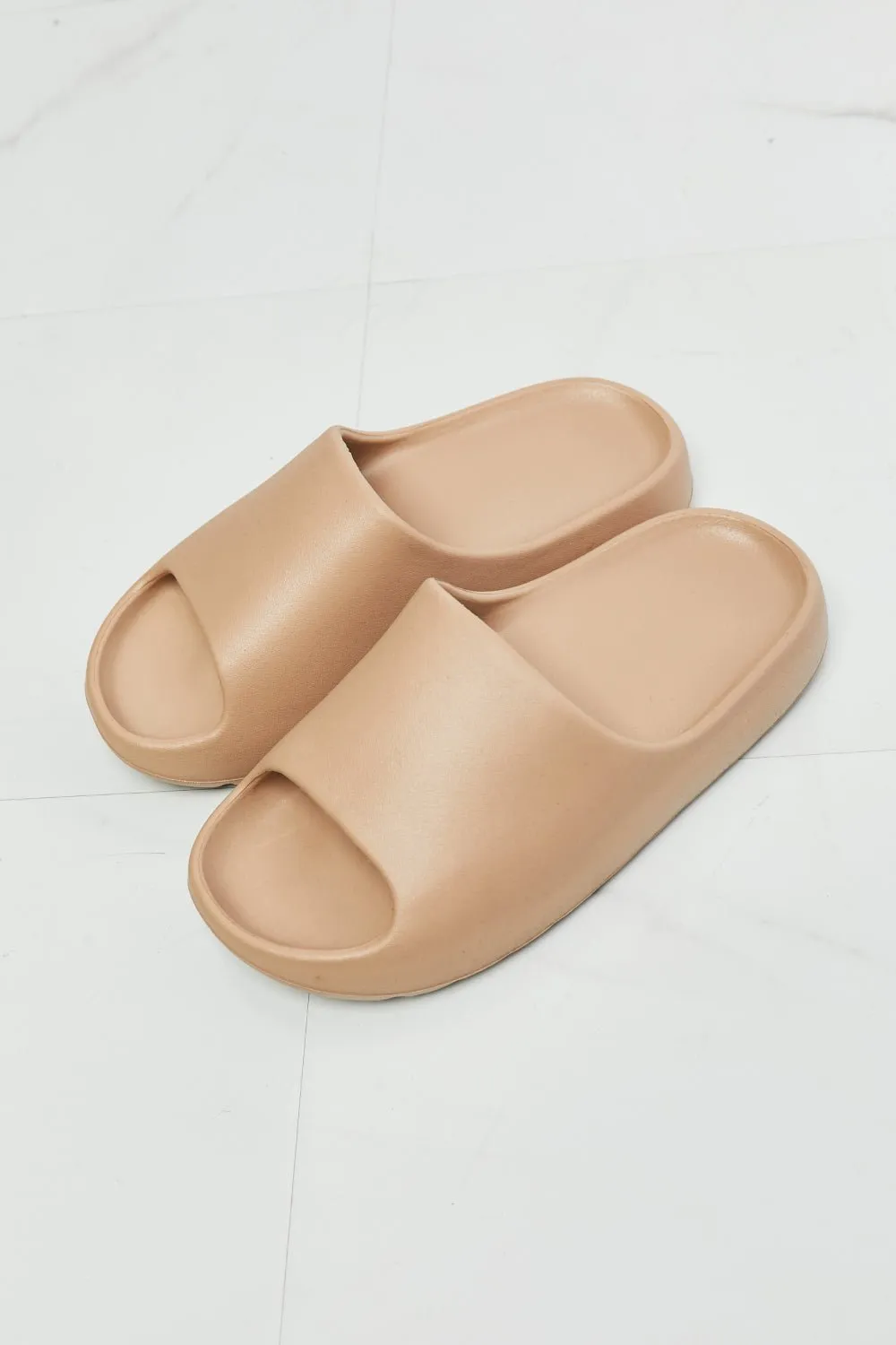 Open Toe Rubber Slide Sandals in Sand