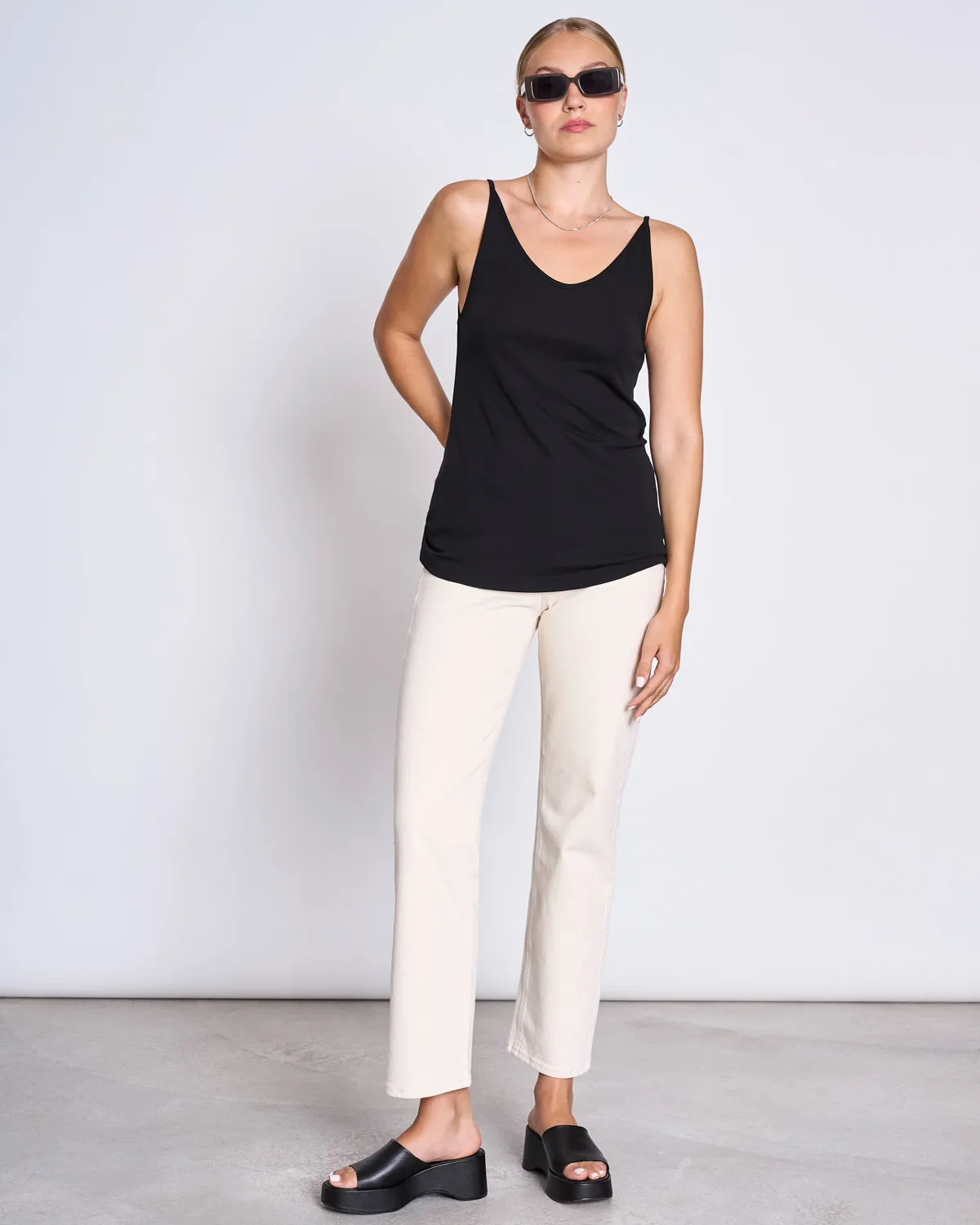SLIP TOP TRIANGLE FLOW BLACK
