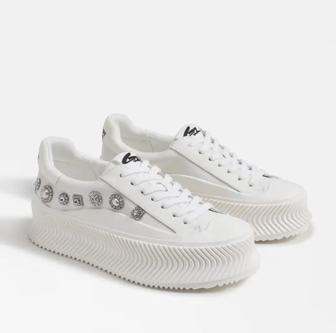 Taelyn Sneaker