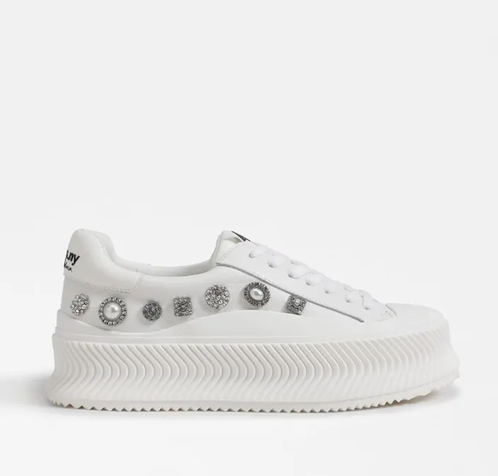 Taelyn Sneaker