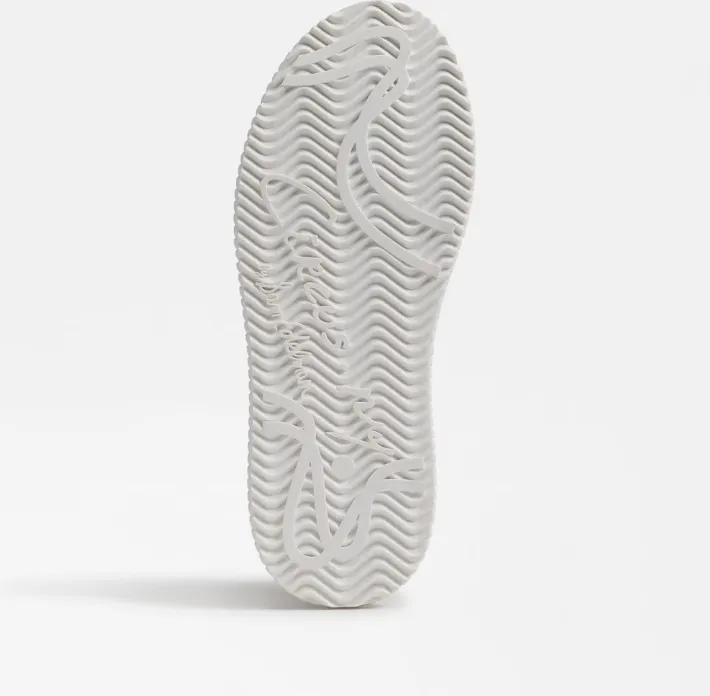 Taelyn Sneaker