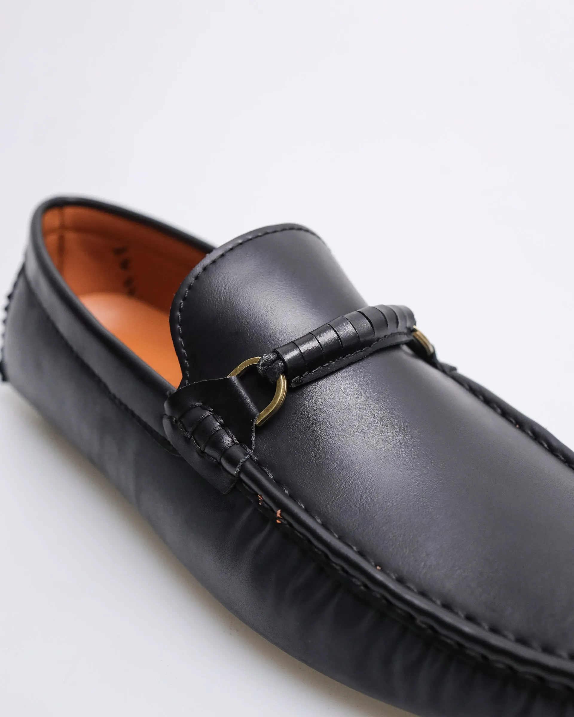 Tomaz C499 Men's Buckle Moccasins