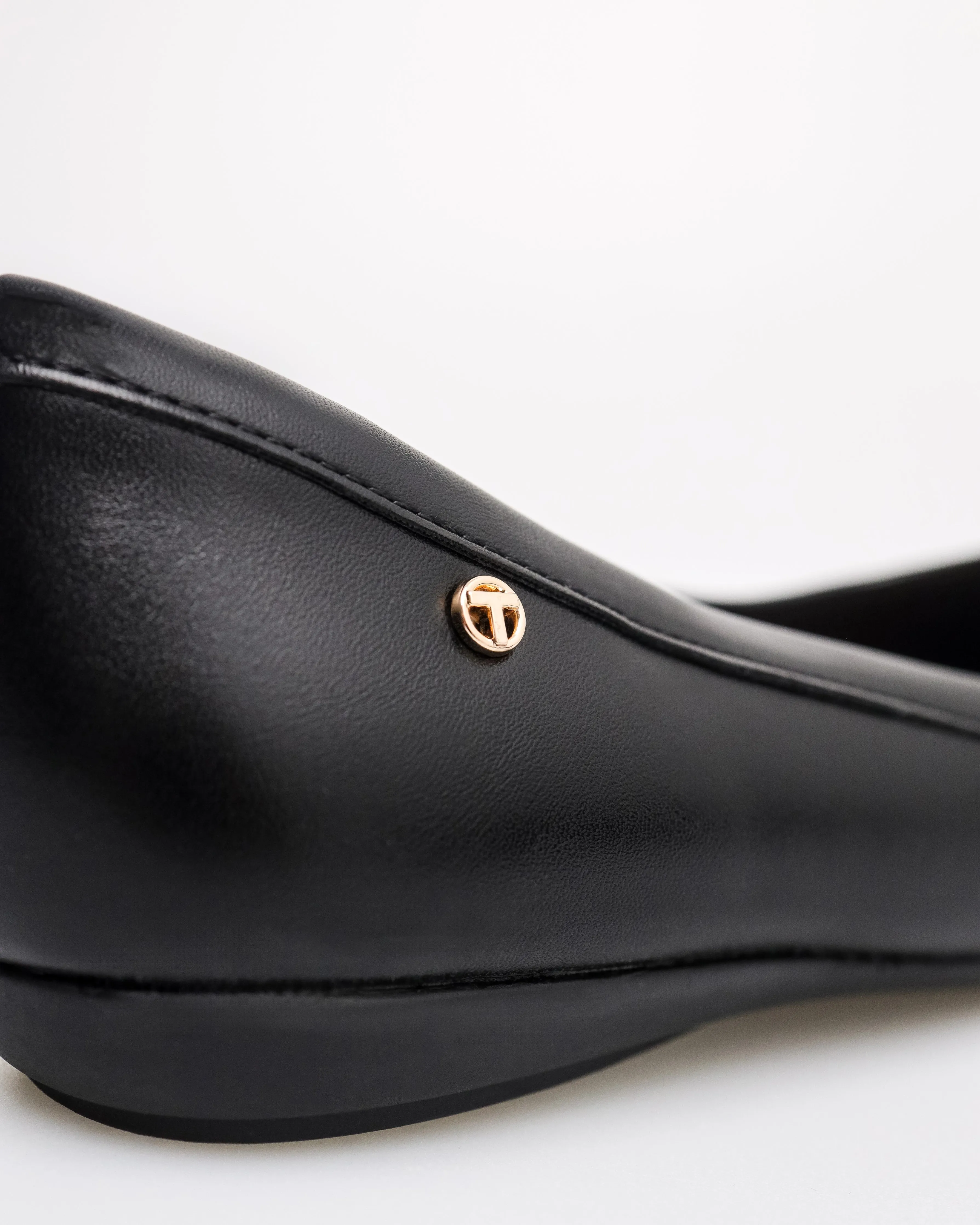 Tomaz NN446 Ladies Signature Button Flats
