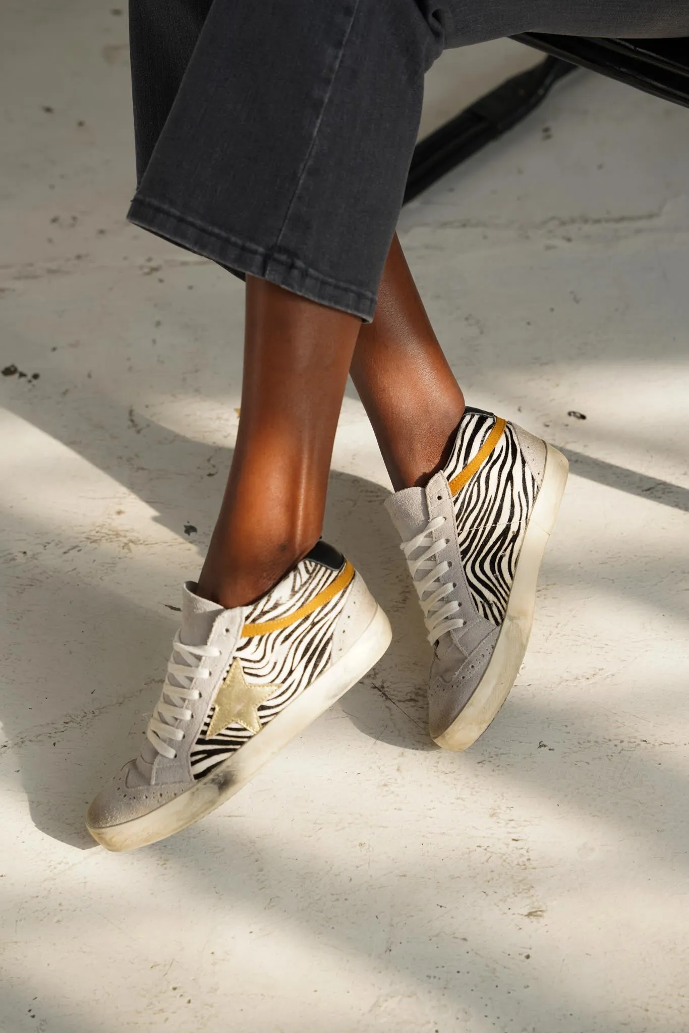 Zebra Mid Star Sneakers