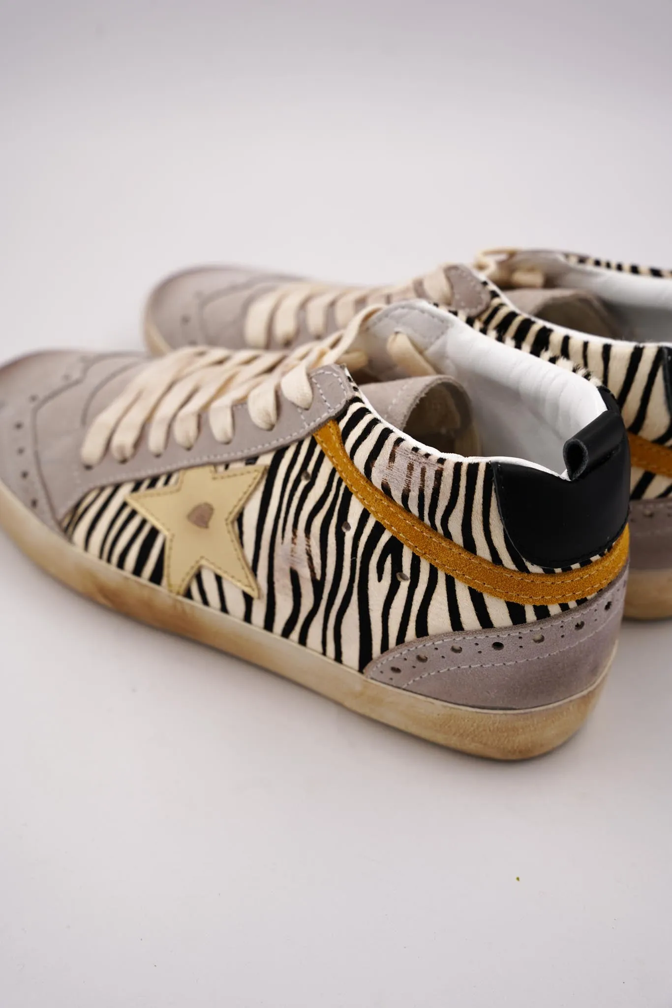Zebra Mid Star Sneakers